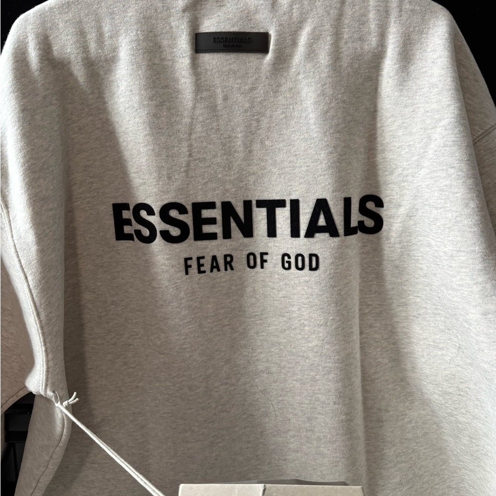 Fear Of God Essentials Relaxed Crewneck ‘Light Oatmeal’